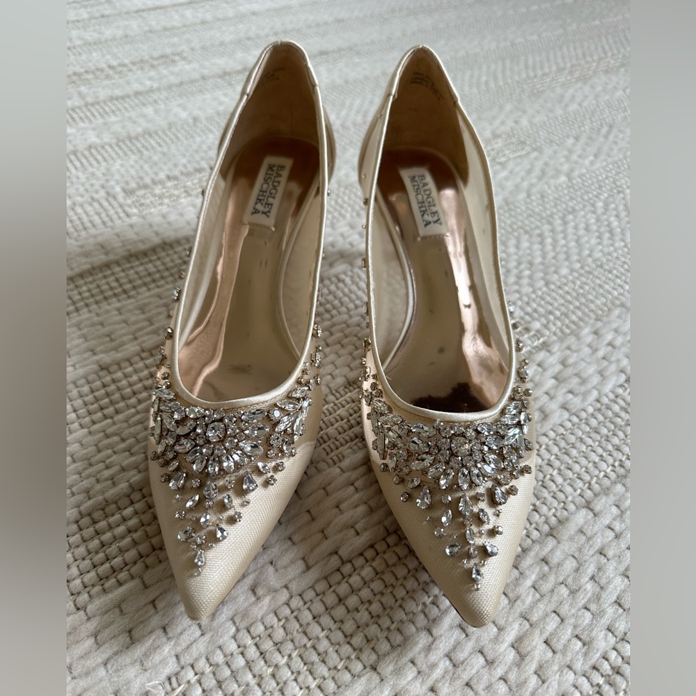 Badgley Mischka ivory satin kitten heels